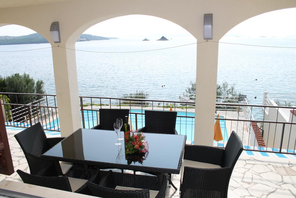 Apartments Villa Marija Сегет Враница Стая снимка