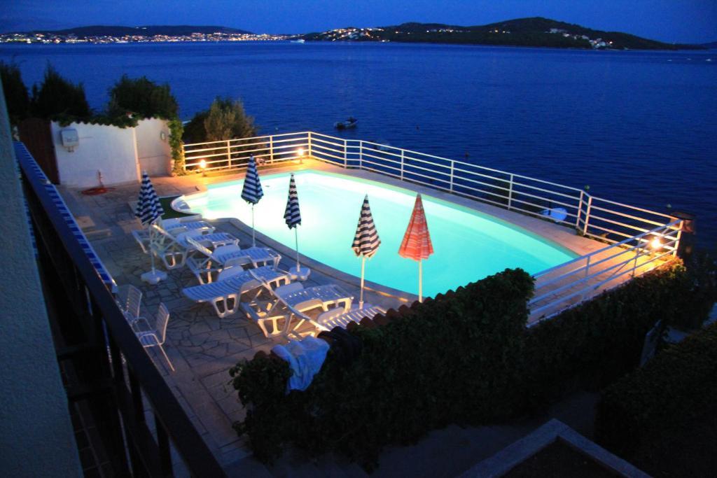 Apartments Villa Marija Сегет Враница Екстериор снимка