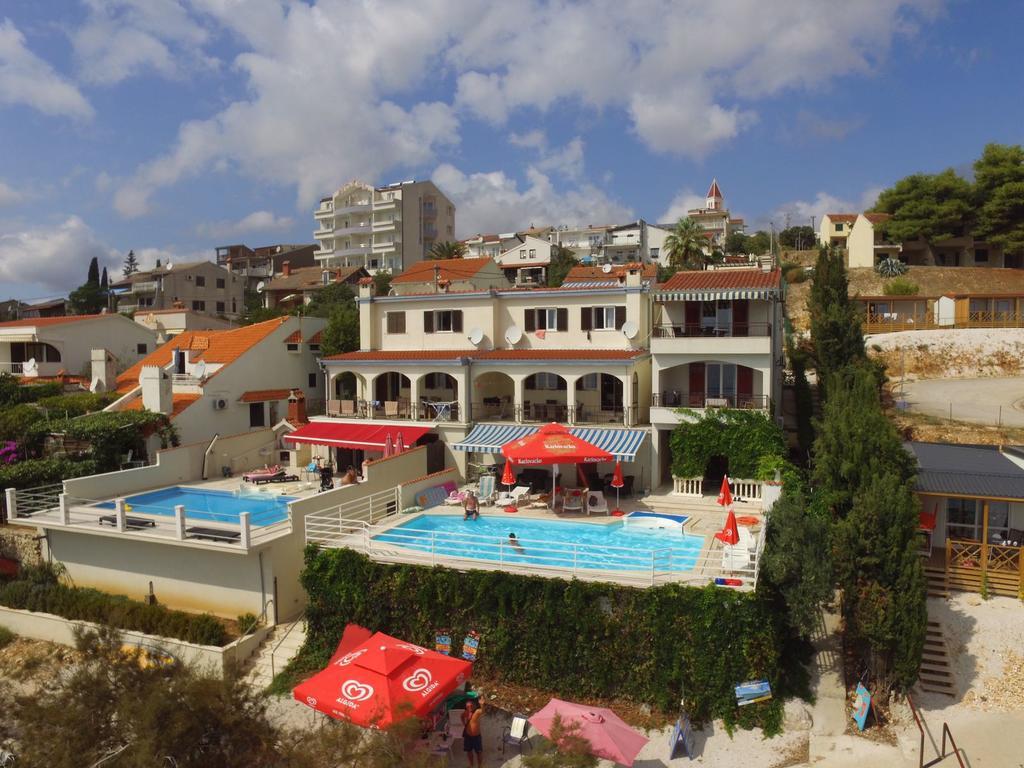 Apartments Villa Marija Сегет Враница Екстериор снимка