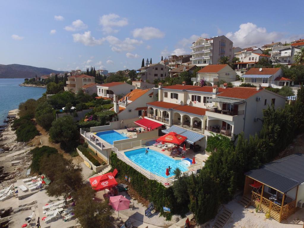 Apartments Villa Marija Сегет Враница Екстериор снимка